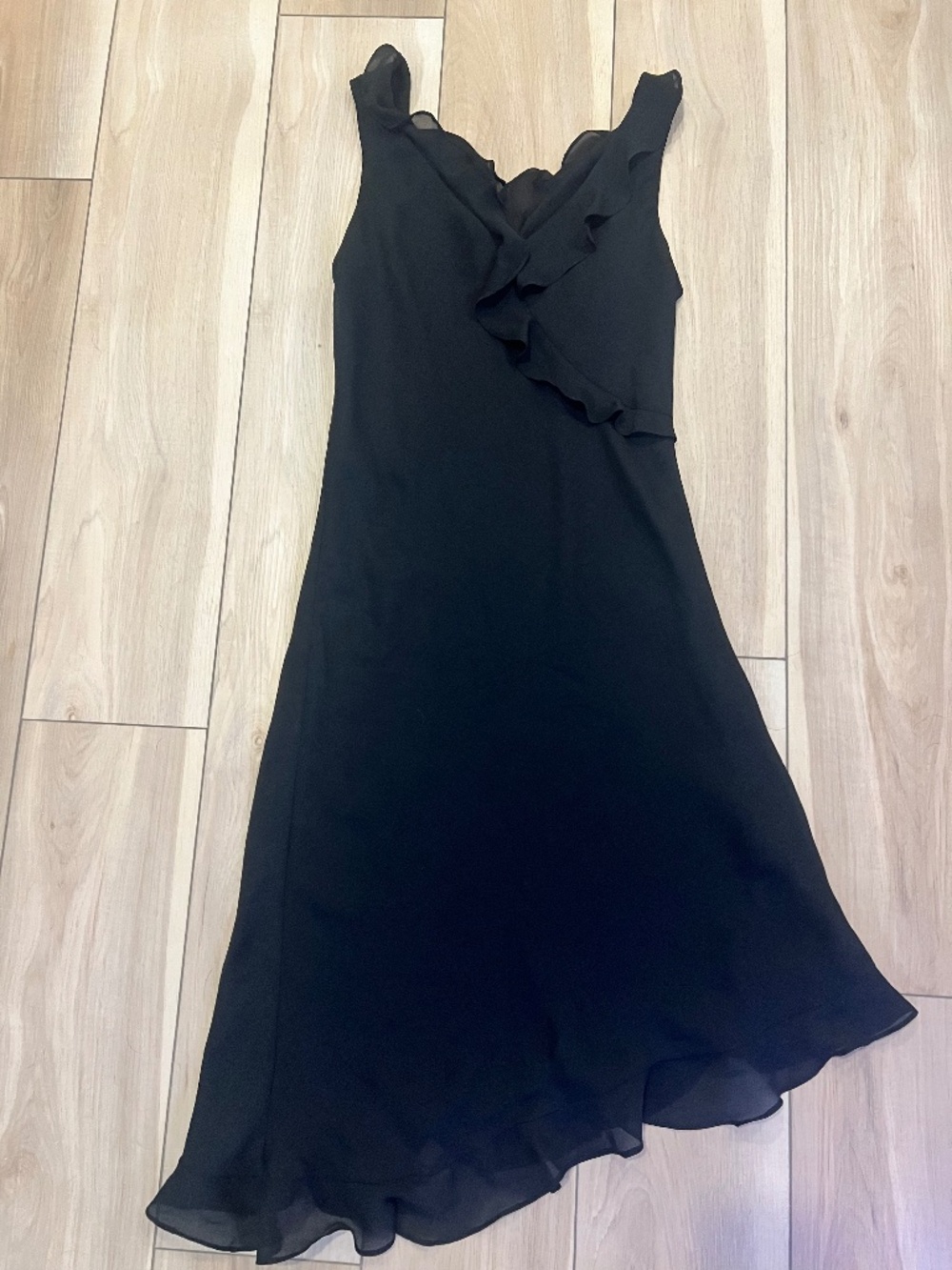 Donna Ricco Little Black Dress Size 8 Ruffle V-Neck Asymmetrical Hem Cocktail Dr